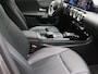 Mercedes-Benz A-klasse 180 Business Solution Ledkoplampen | Stoelverwarming | Parkeerpakket met achteruitrijcamera | Sfeerverlichting. Inclusief 24 maanden Mercedes-Benz Certified garantie voor Europa.