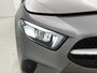 Mercedes-Benz A-klasse 180 Business Solution Ledkoplampen | Stoelverwarming | Parkeerpakket met achteruitrijcamera | Sfeerverlichting | Trekhaak | Inclusief 24 maanden Mercedes-Benz Certified garantie voor Europa.