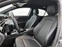 Mercedes-Benz A-klasse 180 Business Solution Ledkoplampen | Stoelverwarming | Parkeerpakket met achteruitrijcamera | Sfeerverlichting | Trekhaak | Inclusief 24 maanden Mercedes-Benz Certified garantie voor Europa.