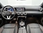 Mercedes-Benz A-klasse 180 Business Solution Ledkoplampen | Stoelverwarming | Parkeerpakket met achteruitrijcamera | Sfeerverlichting | Trekhaak | Inclusief 24 maanden Mercedes-Benz Certified garantie voor Europa.