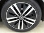 Mercedes-Benz A-klasse 180 Business Solution Ledkoplampen | Stoelverwarming | Parkeerpakket met achteruitrijcamera | Sfeerverlichting | Trekhaak | Inclusief 24 maanden Mercedes-Benz Certified garantie voor Europa.