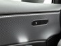 Mercedes-Benz A-klasse 180 Business Solution Ledkoplampen | Stoelverwarming | Parkeerpakket met achteruitrijcamera | Sfeerverlichting | Trekhaak | Inclusief 24 maanden Mercedes-Benz Certified garantie voor Europa.