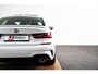 BMW 3-Serie 330e M Sport - schuif/kanteldak - Head up - Elektrisch verwarmde/verstelbare stoelen - Hifi - Comfort Access - Cruise control - Active Guard Plus - Driving Assistant - Sportstoelen -