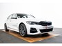 BMW 3-Serie 330e M Sport - schuif/kanteldak - Head up - Elektrisch verwarmde/verstelbare stoelen - Hifi - Comfort Access - Cruise control - Active Guard Plus - Driving Assistant - Sportstoelen -