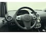 Opel Corsa 1.4-16V Design Edition 100pk | 5 Deurs | Airco | Camera | Apple Carplay Android Auto | Stoel - Stuurverwarming | Lichtmetalen Velgen | Cruise Control