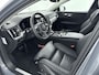 Volvo V60 T6 Plug-in hybrid Plus Dark Long Range | Intellisafe Surround& Assist | Lederen bekleding | Memory | PDC + Camera | Extra getint glas achter |