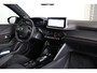 Peugeot 208 1.2 Hybrid 100 e-DCS6 GT | Navi | Alcantara | El. verst. + Stoelverw. + Massage | Ad. Cruise | Clima | Camera V+A | Parkeersensoren V+A | 17" Lichtmetaal | Metallic |