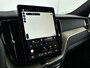 Volvo XC60 NEW MODEL 2.0 T6 Plug-in hybrid AWD Plus Dark | Panoramadak | PDC V+A en 360 Camera | Stoel+stuurverwarming | Head Up Display | Keyless |