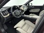 Volvo XC60 NEW MODEL 2.0 T6 Plug-in hybrid AWD Plus Dark | Panoramadak | PDC V+A en 360 Camera | Stoel+stuurverwarming | Head Up Display | Keyless |