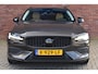 Volvo V60 B3 177PK Essential Black Edition | Leder | Getint Glas | 18'' | Climate |