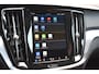 Volvo V60 B3 177PK Essential Black Edition | Leder | Getint Glas | 18'' | Climate |