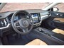 Volvo V60 B3 177PK Essential Black Edition | Leder | Getint Glas | 18'' | Climate |