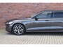 Volvo V60 B3 177PK Essential Edition | Leder | Getint Glas | 18'' | Climate | Black Pack |