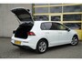 Volkswagen Golf 1.5 TSI 131PK 5drs Life Business BJ2022 Lmv 16" | Led | Pdc | App-Connect | Navi | Virtual cockpit | Dashboard verlichting | Climate control | Cruise control | Sportstoelen | Verwarmd stuur | Verwarmde voorstoelen | Extra getint glas