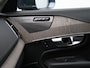 Volvo XC90 2.0 T8 Recharge AWD Ultimate Bright / Head-Up display / Pano. dak / Stoelventilatie / Stoel massage / Stuurwiel-, stoel- & achterbankverwarming / Elektr. stoelverstelling / Harman Kardon Audio / BLIS