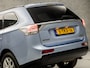 Mitsubishi Outlander 2.0 PHEV Deluxe 203Pk Automaat (SCHUIFDAK, NAVIGATIE, LEDER, CAMERA, STOELVERWARMING, SPORTSTOELEN, GETINT GLAS, ELEK ACHTERKLEP, NIEUWSTAAT)