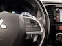 Mitsubishi Outlander 2.0 PHEV Deluxe 203Pk Automaat (SCHUIFDAK, NAVIGATIE, LEDER, CAMERA, STOELVERWARMING, SPORTSTOELEN, GETINT GLAS, ELEK ACHTERKLEP, NIEUWSTAAT)