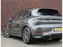 Porsche Cayenne 3.0 E-Hybrid | Pano - Trekhaak - Pas. Display