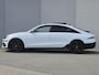 Hyundai Ioniq 6 First Edition AWD 77.4 kWh / SOH 100% / Fabrieksgarantie tot 02-2028 / Dealer onderhouden / CCS snelladen / WLTP bereik 519 km bereik stad 658 / Head Up Display / Trekgewicht 1.500 kg / Glazen schuif- en kanteldak / Stuur- Stoel & Achterbank verwarming / Bose Audio Systeem / Rondomzicht camera / Elektrische achterklep / Warmtepomp /