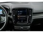 Volvo XC40 1.5 T5 Recharge R-Design | Trekhaak | 360° Camera | Harman/Kardon Audio | Panorama dak | Elektrisch Verstelbare Voorstoelen | Stoelverwarming voor en achter | BLIS | Cruise Control Adaptief | Keyless Entry | Elektrische Achterklep | Navigatie