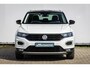 Volkswagen T-Roc 1.5 TSI Sport R afneembare Trekhaak | Stoel\Stuur verwarming | Camera Adaptive cruise | PDC | Carplay | Digitaal cockpit