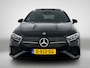 Mercedes-Benz A-klasse 180 AMG Line Night pakket | Panorama schuifdak | Black Multispaaks | Sfeerverlichting | Premium pakket Inclusief 24 maanden MB Certified garantie voor Europa.