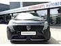 Peugeot 3008 Hybride 145 *** GT *** Le Quatorze Juillet * * Navigatie * Trekhaak * Stoel & Stuur Verwarming ** Elektrisch Bedienbare Achterklep * Achteruitrij Camera * Zwart * L.M. Velgen 19' * Adaptive Cruise Control * Keyless Entry & Start * Vingerhoets; Vierde Generatie Eersteklas Service. Al meer dan 100 jaar een begrip in de Brabantse Kempen.