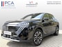 Peugeot 3008 Hybride 145 *** GT *** * TOPMODEL * KHG-86-X. * Navigatie * Trekhaak * Stoel & Stuur Verwarming ** Elektrisch Bedienbare Achterklep * Achteruitrij Camera * Zwart * L.M. Velgen 19' * Adaptive Cruise Control * Keyless Entry & Start * Vingerhoets; Vierde Generatie Eersteklas Service. Al meer dan 100 jaar een begrip in de Brabantse Kempen.