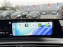Peugeot 3008 Hybride 145 *** GT *** * TOPMODEL * KHG-86-X. * Navigatie * Trekhaak * Stoel & Stuur Verwarming ** Elektrisch Bedienbare Achterklep * Achteruitrij Camera * Zwart * L.M. Velgen 19' * Adaptive Cruise Control * Keyless Entry & Start * Vingerhoets; Vierde Generatie Eersteklas Service. Al meer dan 100 jaar een begrip in de Brabantse Kempen.