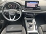 Audi Q5 55 TFSI e S edition / 367 PK! / Elektrische Trekhaak (2.000KG) / Quattro Aandrijving / Virtual Cockpit / Navigatie / S-line Exterieur / Stoelverwarming / Parkeersensoren Voor&Achter / All Season Banden / 20" Lichtmetalen Velgen / Elektrische Kofferbak /