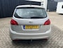 Kia Venga 1.4 CVVT X-tra Pdc / Trekhaak / Airco