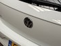 Volkswagen Polo 1.0 TSI Sportline Automaat (SCHUIFDAK, APPLE CARPLAY, KEYLESS, CLIMATE, MODE KNOP, SPORTSTOELEN, ADAPTIVE CRUISE, LM VELGEN, GETINT GLAS, NIEUWSTAAT)