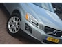 Volvo XC60 2.4 D5 AWD Momentum | ACC | Parkeersensoren | BLIS | Clima | Elek Ramen | NL auto!! | Keurige auto laatste beurt en distributie riem vervangen bij 171400.