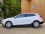 Volvo V40 Cross Country 1.5 T3 Polar+ Luxury | Harman/Kardon | Camera | Panoramadak | Keyless
