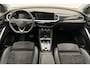 Opel Grandland 1.2 Turbo 130pk Automaat Ultimate | Navigatie | Alcantara bekleding | Elektrische achterklep | Stoel- en stuurverwarming | Climate control | Cruise control | Zwart dak