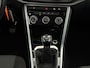 Volkswagen T-Roc 1.0 TSI 110 pk Life | Airco | Parkeersensoren | Apple Carplay |