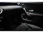 Mercedes-Benz A-klasse 180 Business Solution AMG Night Upgrade | HALF LEDER | STOELVERWARMING | APPLE | SFEERVERLICHTING