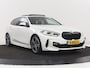 BMW 1-Serie 118i High Executive Edition | M Sport | Panoramadak | Leder | Stoelverwarming | Camera | Carplay | Live Cockpit | Sfeerverlichting | Trekhaak | Navigatie | Sportstoelen | Park Assist | DAB | Climate control