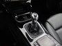 Mercedes-Benz A-klasse 160 Business Solution Luxury Ledkoplampen | Sfeerverlichting |Stoelverwarming | Licht- en zicht pakket | Parkeerpakket met achteruitrijcamera. Inclusief 24 maanden Mercedes-Benz Certified garantie voor Europa.