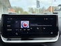 Peugeot 2008 1.2 Turbo 100 Allure | Parkeersensoren | Draadloos Apple Carplay/Android Auto | Privacy Glass | Bleu Obsession