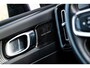 Volvo XC40 1.5 T5 Recharge R-Design | Plug-in Hybrid (PHEV) | Achteruitrijcamera | Harman Kardon Audio | Lederen Bekleding | Stoelverwarming | Trekhaak | LED Koplampen Adaptief | Navigatie | Apple Carplay | Android Auto