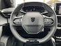 Peugeot e-2008 EV GT 54 kWh WARMTEPOMP| ACHTERUITRIJCAMERA| RIJSTROOK-ASSISTENT| APPLE CARPLAY/ ANDROID AUTO| FABRIEKSGARANTIE PEUGEOT TOT 02-2027| 17.000KM!|