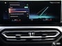 BMW 3-Serie 330e SPORTLINE / PANODAK / AMBIENTE / HIFI / TREKHAAK / 18"