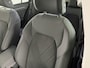 Volkswagen Golf 1.0 eTSI Life Business 110PK | Stuurwielverwarming | IQ light | Parkeersensoren |