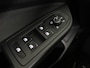 Volkswagen Golf 1.0 eTSI Life Business 110PK | Stuurwielverwarming | IQ light | Parkeersensoren |