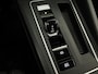 Volkswagen Golf 1.0 eTSI Life Business 110PK | Stuurwielverwarming | IQ light | Parkeersensoren |