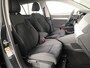 Volkswagen Golf 1.0 eTSI Life Business 110PK | Stuurwielverwarming | IQ light | Parkeersensoren |