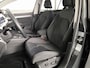 Volkswagen Golf 1.0 eTSI Life Business 110PK | Stuurwielverwarming | IQ light | Parkeersensoren |