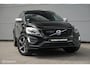 Volvo XC60 2.0 T5 AWD R-Design | LED | Stoelverw voor en achter | ACC | HUD | Camera | Harman Kardon | Voorklimatisering | Sport-chassis