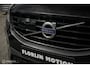 Volvo XC60 2.0 T5 AWD R-Design | LED | Stoelverw voor en achter | ACC | HUD | Camera | Harman Kardon | Voorklimatisering | Sport-chassis